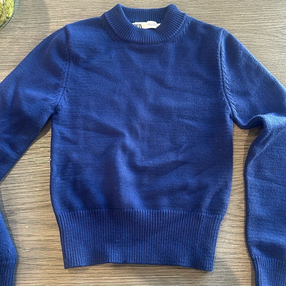 Zara Women’s Navy Crew Sweater